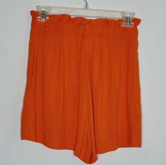 H&M shorts size 4 - Picture 2 of 4